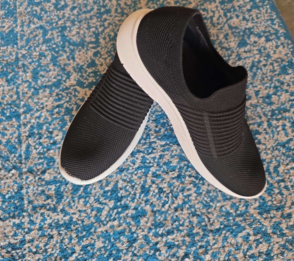 Blondo Waterproof Slip On Sneaker
